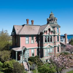 The Starrett House