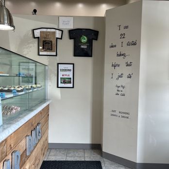 Sugar Ray's Bake Shop - Waiting area inside bakery. - Bakeries Near Me - Plano, Texas