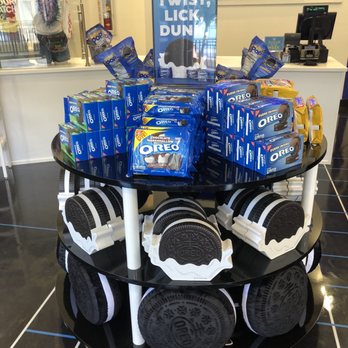 IT'SUGAR - Oreos - Candy Stores Near Me - Honolulu, Hawaii IT'SUGAR - Oreos - Candy Stores Near Me - Honolulu, Hawaii