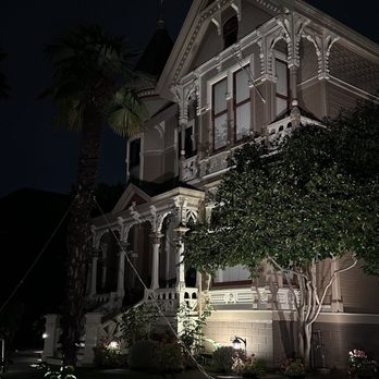 R INN NAPA - Neighborhood filled with Stunning Homes - Hotels Near Me - Napa, California R INN NAPA - Neighborhood filled with Stunning Homes - Hotels Near Me - Napa, California