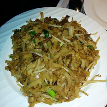 Cafe Hollywood - Beef fried rice noodle - Chinese Near Me - Markham, Ontario Cafe Hollywood - Beef fried rice noodle - Chinese Near Me - Markham, Ontario