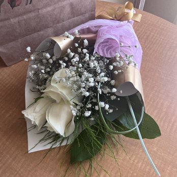 Sweet Thorns Florist - Puppy love bouquet - Florists Near Me - Reno, Nevada Sweet Thorns Florist - Puppy love bouquet - Florists Near Me - Reno, Nevada
