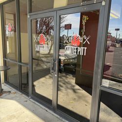 Santee Pitt Restaurant and bar