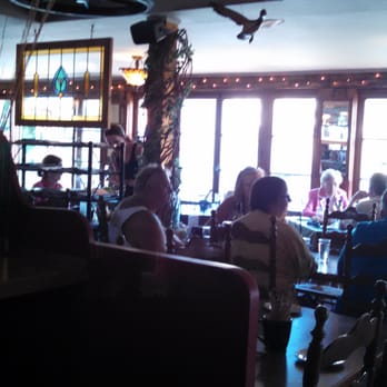 Le Relais Restaurant Bistro - Very busy in July. Make a reservation!! - Canadian (New) Near Me - Knowlton, Quebec
