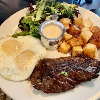 La petite joie - Steak and Eggs - French Near Me - Brooklyn, New York
