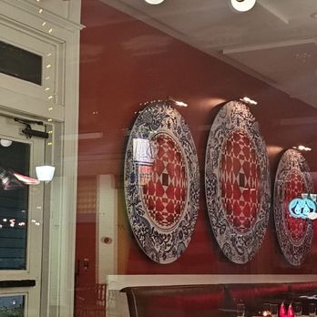 Mama’s on Main - Wine Bars Near Me - Covington, Kentucky