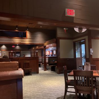 Red Lobster - the inside of a restaurant - Seafood Near Me - Sumter, South Carolina Red Lobster - the inside of a restaurant - Seafood Near Me - Sumter, South Carolina