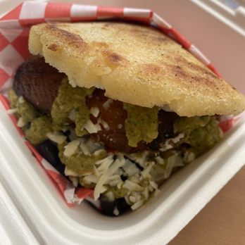 El Venezolano - Arepa Pabellon - Venezuelan Near Me - Toronto, Ontario El Venezolano - Arepa Pabellon - Venezuelan Near Me - Toronto, Ontario