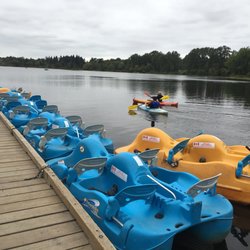 Deer Lake Boat Rentals - Paddle boats (for 4 people)