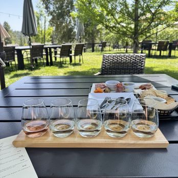 Starfield Vineyards & Winery - Wine - Wine Tasting Room Near Me - Placerville, California Starfield Vineyards & Winery - Wine - Wine Tasting Room Near Me - Placerville, California