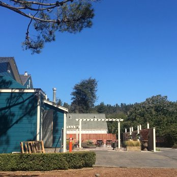 The Rigdon House - Back patio - Hotels Near Me - Cambria, California The Rigdon House - Back patio - Hotels Near Me - Cambria, California