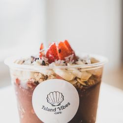 Island Vibes Cafe - Tropical Chocolate Acai Bowl