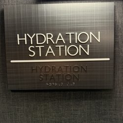 AC Hotel Pittsburgh Southpointe - Aka ice machine that also pours water!