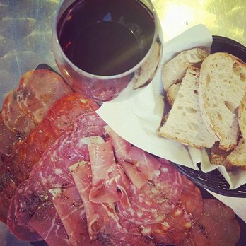 Cusek Bar - Tapas Bars Near Me - Lisbon, 11