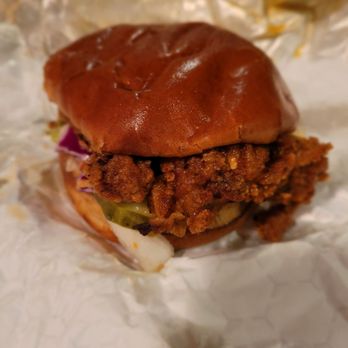 Lucy's - Spicy chicken sandwich - American Near Me - Chicago, Illinois Lucy's - Spicy chicken sandwich - American Near Me - Chicago, Illinois