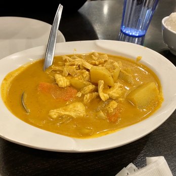 Basil Delight - Yellow chicken curry - Thai Near Me - Pleasanton, California Basil Delight - Yellow chicken curry - Thai Near Me - Pleasanton, California