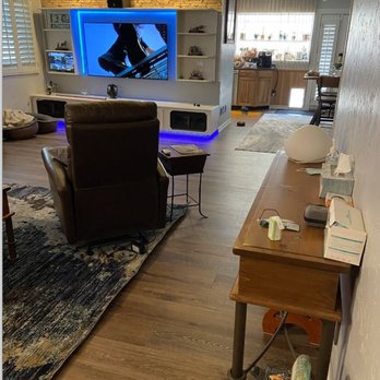 Expert Flooring Solutions - Front Entry, long shot to kitchen - Flooring Near Me - Las Vegas, Nevada Expert Flooring Solutions - Front Entry, long shot to kitchen - Flooring Near Me - Las Vegas, Nevada