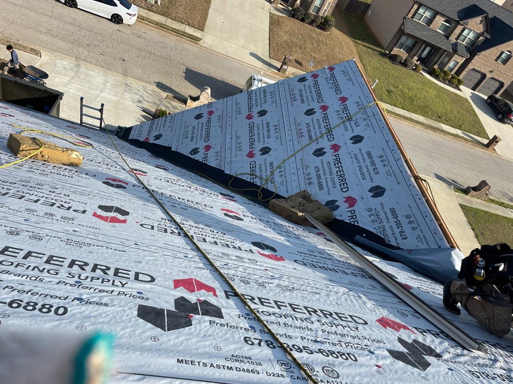 Slide of Umana Roofing