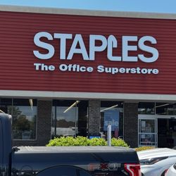 Staples - Exterior