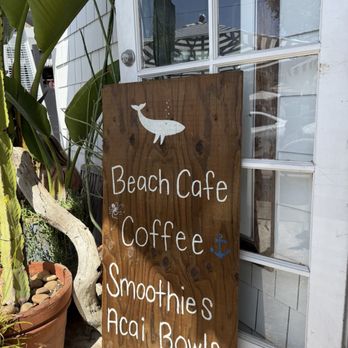 Blue Whale - Cafes Near Me - La Jolla, California