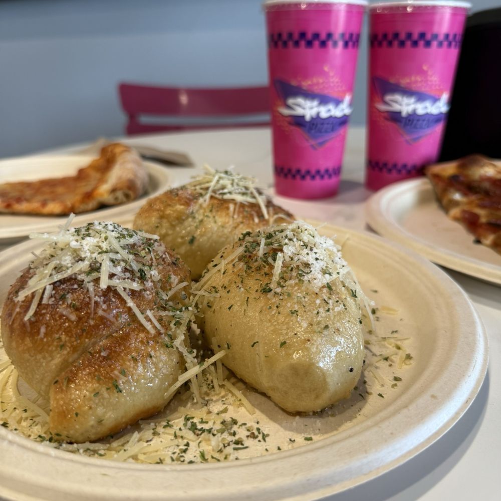 Garlic knots Garlic knots