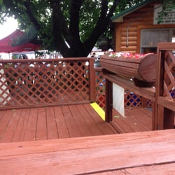 Hess's Barbecue Catering - Back patio