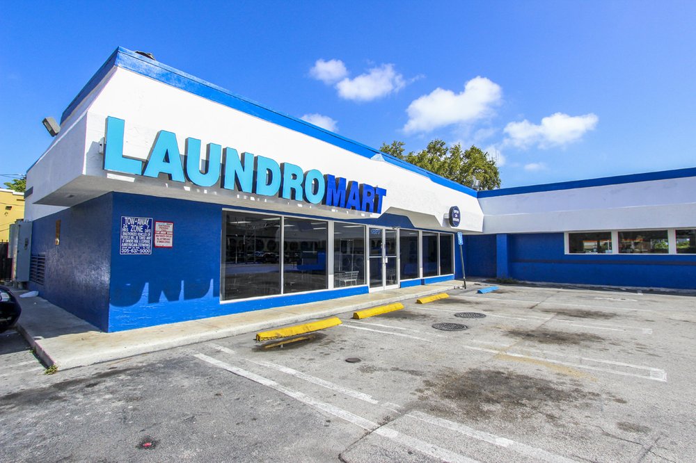 LAUNDROMART Updated September 2024 16 Photos & 11 Reviews 1259 NW