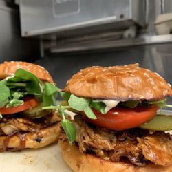 Nomad Gourmet - BBQ Chicken Sliders