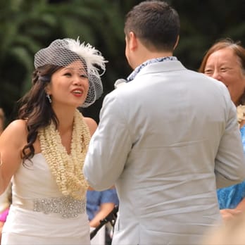 Small Hour Films - Don't tease the bride! - Video/Film Production Near Me - Honolulu, Hawaii Small Hour Films - Don't tease the bride! - Video/Film Production Near Me - Honolulu, Hawaii