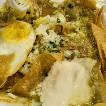 Pupuseria La Posada - Green chilaquiles - Salvadoran Near Me - Los Angeles, California Pupuseria La Posada - Green chilaquiles - Salvadoran Near Me - Los Angeles, California