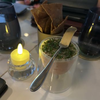 Podmore - Smoke salmon - Cocktail Bars Near Me - Honolulu, Hawaii