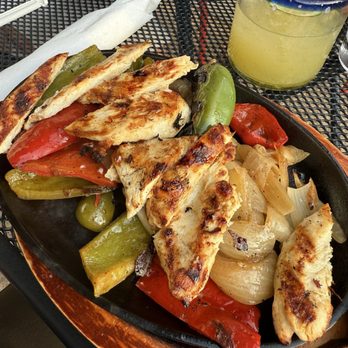 Helena's Mexican Restaurant - Chicken Fajitas - Mexican Near Me - Alexandria, Virginia