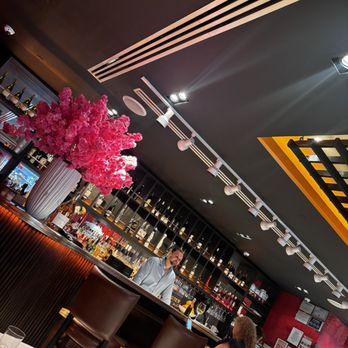 Serafina Financial District - Inside - Italian Near Me - New York, New York Serafina Financial District - Inside - Italian Near Me - New York, New York
