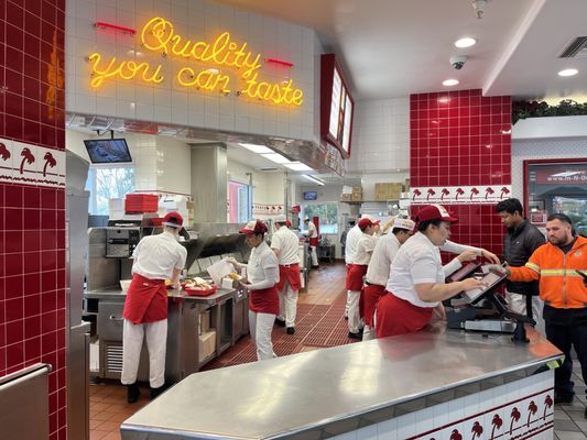In-N-Out Burger by null
