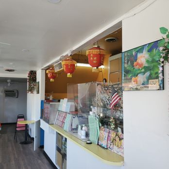 Seng's Restaurant - Counter area. - Chinese Near Me - Modesto, California