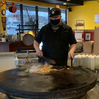 Mongolian Bbq - They all wear masks in here. Felt very safe and clean. - Mongolian Near Me - Medford, Oregon Mongolian Bbq - They all wear masks in here. Felt very safe and clean. - Mongolian Near Me - Medford, Oregon
