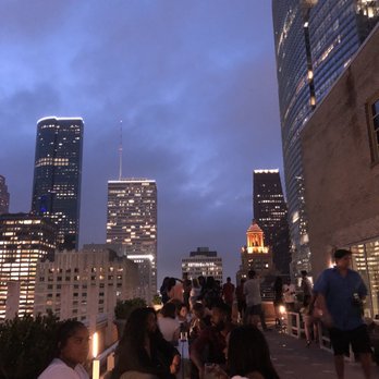 Z on 23 Rooftop - The skyline at night - Cocktail Bars Near Me - Houston, Texas Z on 23 Rooftop - The skyline at night - Cocktail Bars Near Me - Houston, Texas