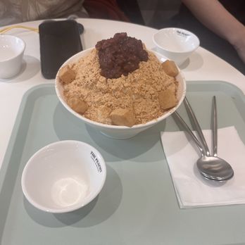 The Peachy - Red bean bingsu - Cafes Near Me - Toronto, Ontario The Peachy - Red bean bingsu - Cafes Near Me - Toronto, Ontario