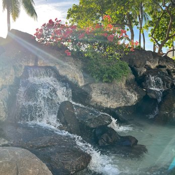 Kuhio Beach Park - Parks Near Me - Honolulu, Hawaii