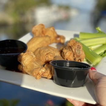 Buzzard's Roost Grill & Pub - Chicken Wings w/sweet & spicy chipotle sauce - Seafood Near Me - Key Largo, Florida