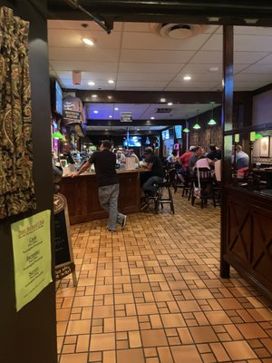 Poor Richards Pub by null