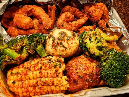 Geechie Garlic Crabs & Seafood by null