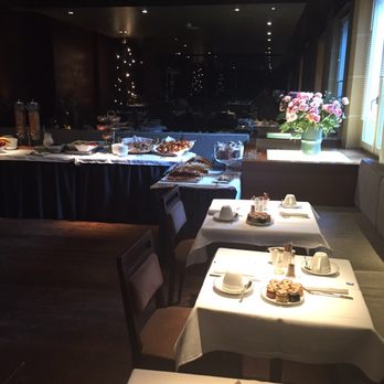 Restaurant Le Pré Carré - Breakfast buffet - French Near Me - Paris, 75