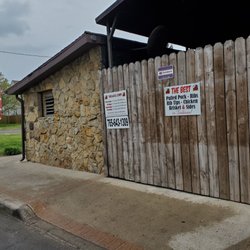 Pittt Barbeque & Grill - Hours rtc.