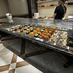 La Pasticceria Siciliana - Pastry case