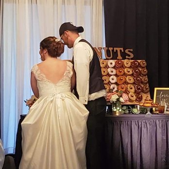 The Madison Event Center - Dessert rable- galleria - Venues & Event Spaces Near Me - Covington, Kentucky