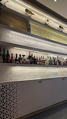 ēst Restaurant by null