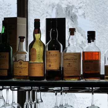 Rams Head Bar - The bar has a nice selection - Bars Near Me - Timberline Lodge, Oregon Rams Head Bar - The bar has a nice selection - Bars Near Me - Timberline Lodge, Oregon