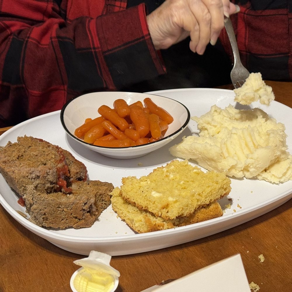 Back Home Restaurant - Poppy's Meatloaf - Comfort Food Near Me - Elizabethtown, Kentucky Back Home Restaurant - Poppy's Meatloaf - Comfort Food Near Me - Elizabethtown, Kentucky