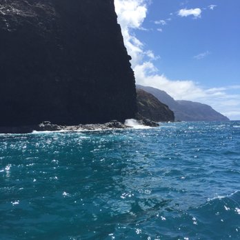 Na Pali Catamaran - Boat Charters Near Me - Hanalei, Hawaii